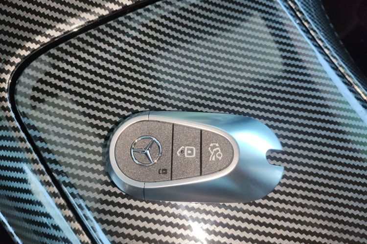 奔驰C级 2022款 C 200 L 运动版中控内饰11