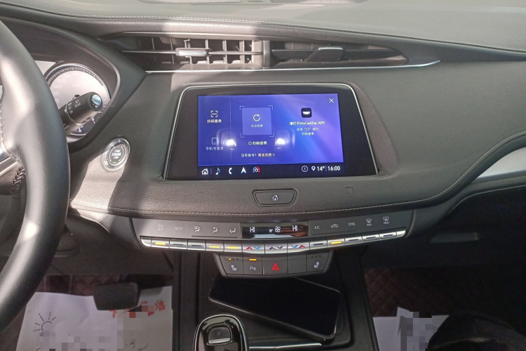 凯迪拉克XT4 2020款 28T 两驱领先型中控内饰16