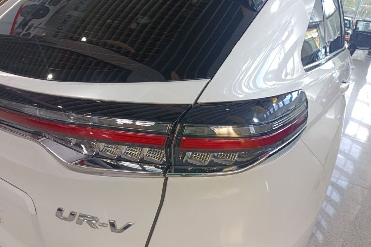 本田UR-V 2020款 240TURBO 两驱致悦版车身外观9