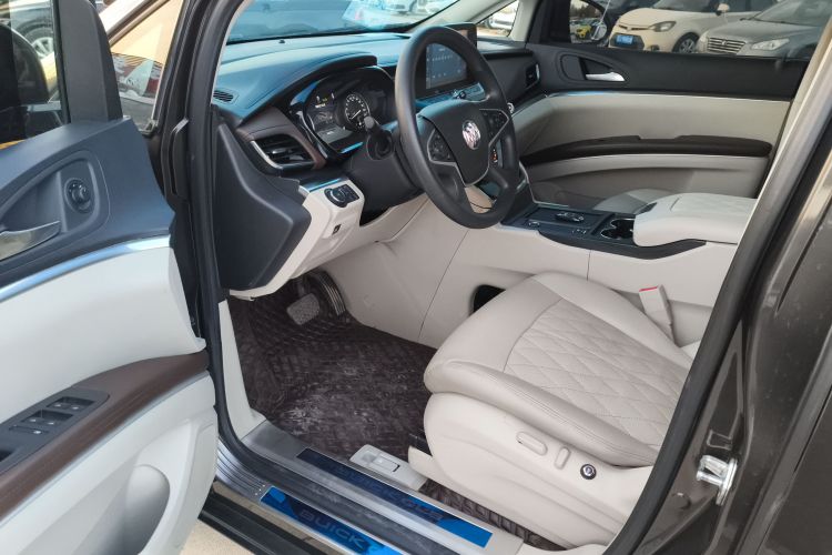 别克GL8 2021款 陆上公务舱 652T 舒适型中控内饰20