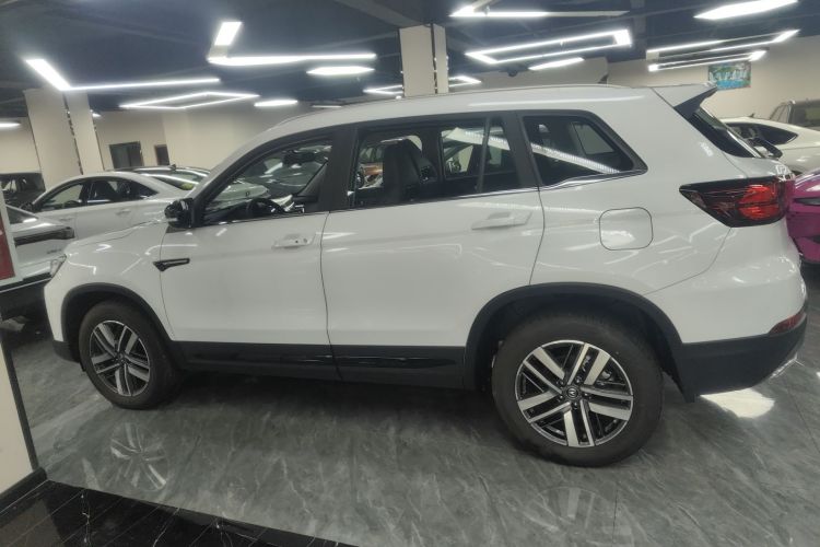 长安CS75 2024款 畅享版 1.5T DCT豪华型车身外观4