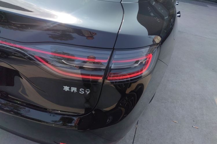 鸿蒙智行 享界S9 2025款 增程 Ultra车身外观9