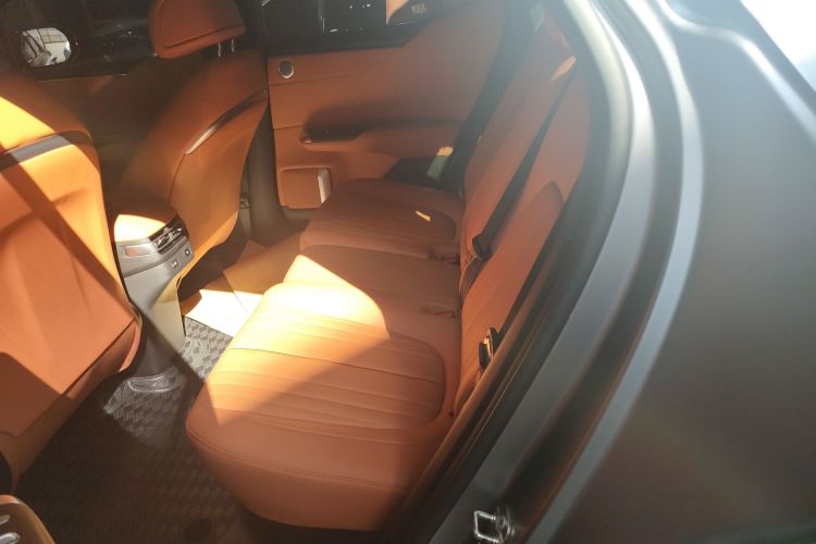 长安启源E07 2025款 纯电 四驱 90kWh Ultra高性能版中控内饰7004