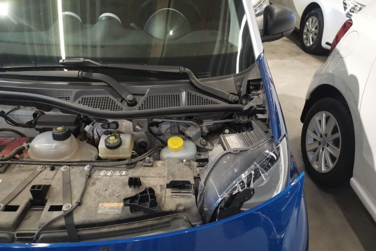 smart fortwo 2018款 1.0L 52千瓦硬顶灵动版 国V机舱底盘26