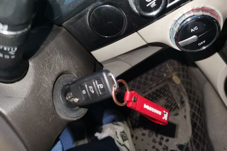 广汽传祺 传祺GA6 2015款 1.8T DCT舒适型中控内饰11