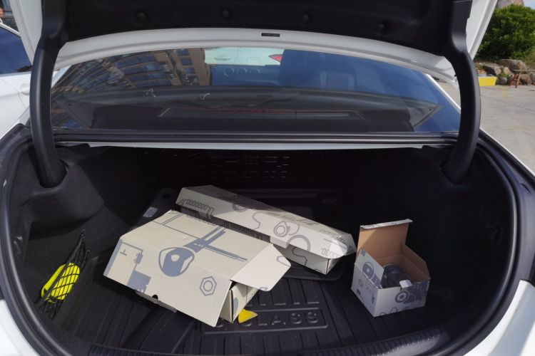 奔驰C级 2025款 C 200 L 运动版机舱底盘23