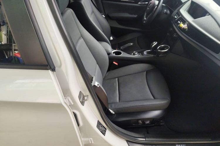 宝马X1 2015款 sDrive18i 领先晋级版局部细节41