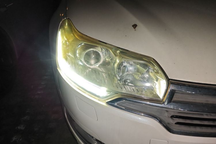 雪铁龙C5 2014款 1.6T 自动尊享型车身外观6006