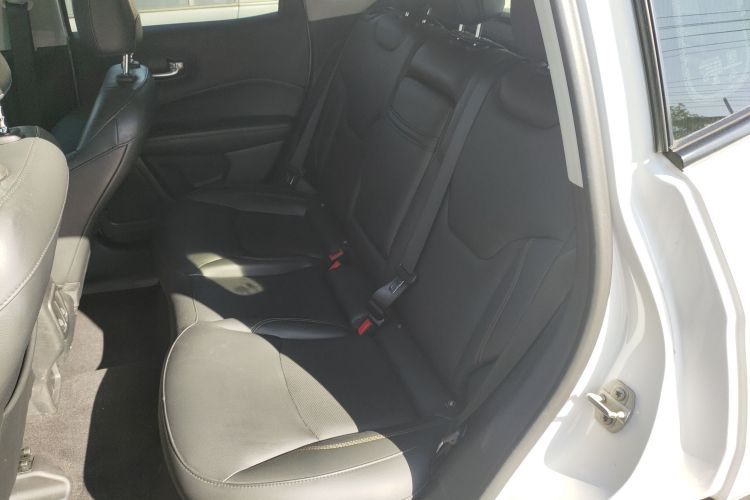 Jeep 指南者 2019款 220T 自动家享版中控内饰7004