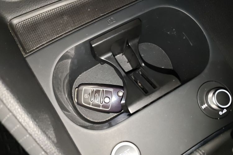 奥迪Q2L e-tron 2019款 Q2L e-tron 纯电智酷型中控内饰7001