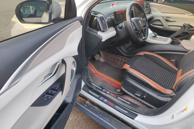 比亚迪 宋Pro新能源 2023款 冠军版 DM-i 71KM超越型中控内饰20