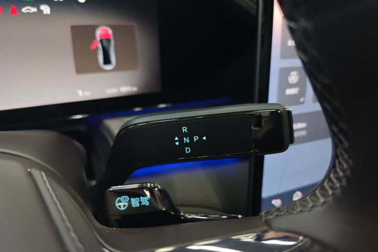 腾势Z9 2024款 1100km 四驱Ultra版局部细节18