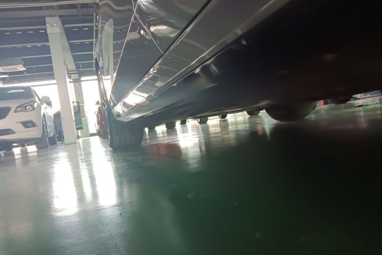 宝马5系 2024款 530Li 领先型 M运动套装局部细节9002