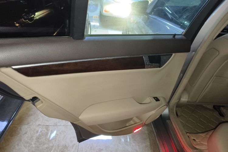 奔驰C级 2013款 C 260 CGI 优雅型中控内饰49