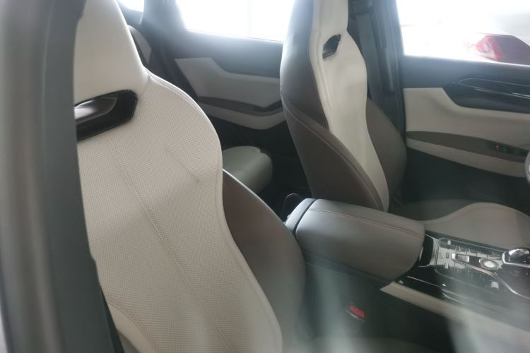 比亚迪 秦PLUS 2024款 荣耀版 DM-i 55KM领先型中控内饰41