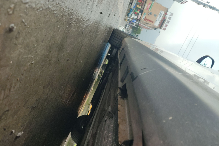 福特 福克斯 2012款 两厢 1.6L 自动舒适型局部细节9002