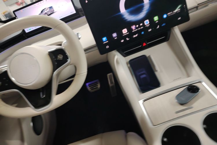 鸿蒙智行 智界R7 2024款 纯电 667km Max中控内饰18