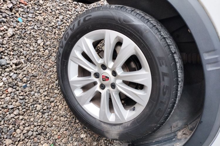 荣威RX5 2016款 20T 两驱手动旗舰版车身外观6003