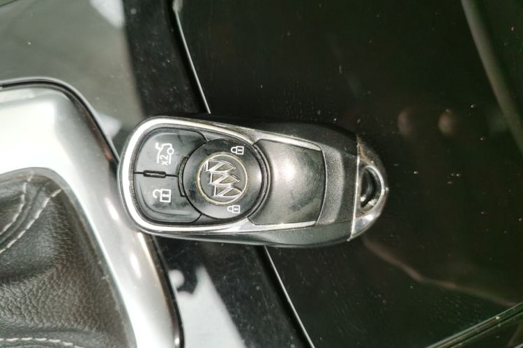 别克 君威 2019款 20T 精英型 国VI中控内饰7001