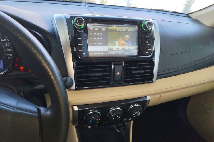 丰田 威驰 2014款 1.3L 手动型尚版中控内饰16