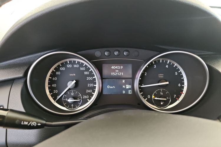 奔驰R级 2014款 R 320 4MATIC 商务型中控内饰14