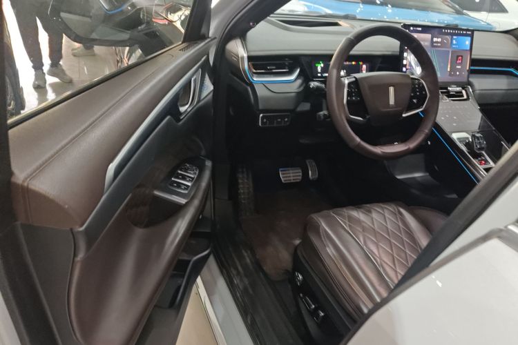 魏牌 摩卡 2021款 2.0T 两驱特醇版中控内饰20