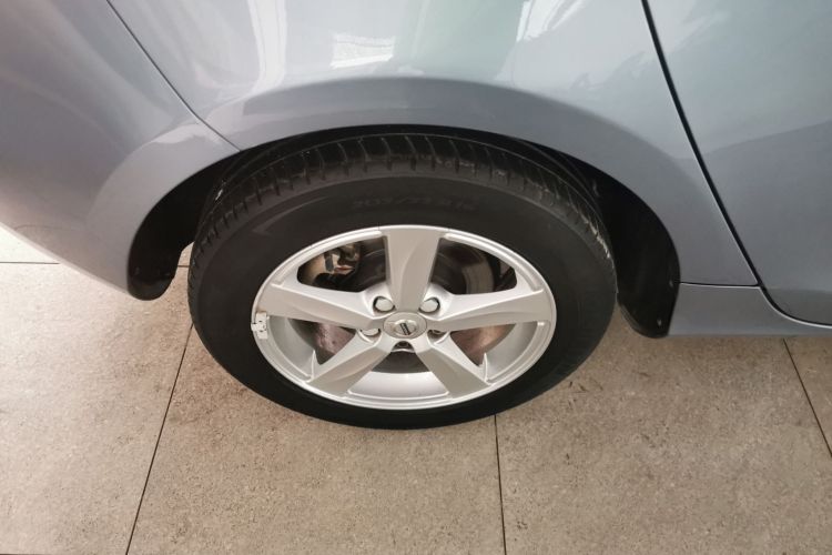 沃尔沃V40 2018款 T3 智尚版车身外观6008