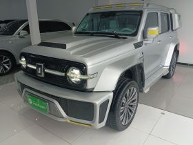 超境汽车 共创坦克300 2021款 2.0T 赛博坦克