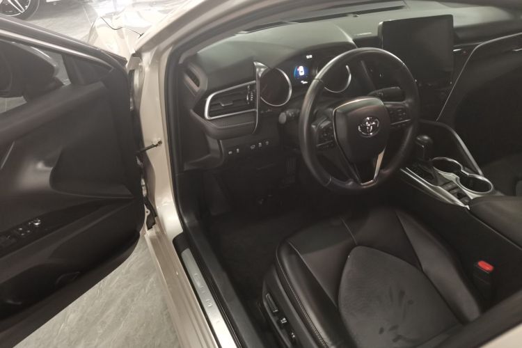 丰田 凯美瑞 2021款 2.0S 锋尚版中控内饰20