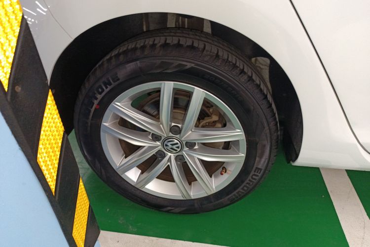 大众 高尔夫 2018款 230TSI 自动舒适型车身外观6008