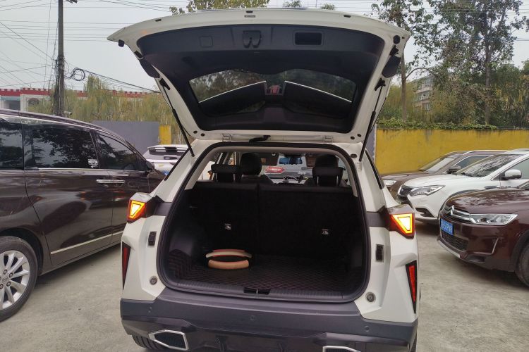 广汽传祺 传祺GS3 2023款 影速 270T 劲享版机舱底盘23