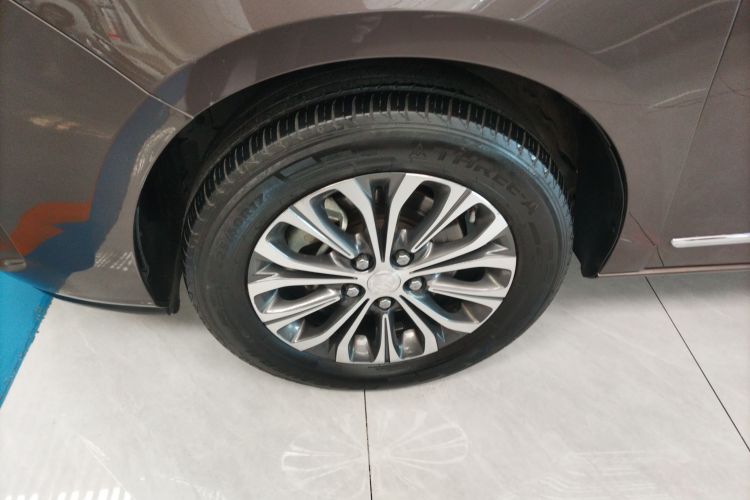 别克GL8 2020款 陆上公务舱 652T 豪华型车身外观6007