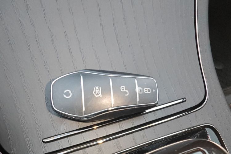 比亚迪 汉 2022款 DM-i 121KM 尊享型中控内饰11