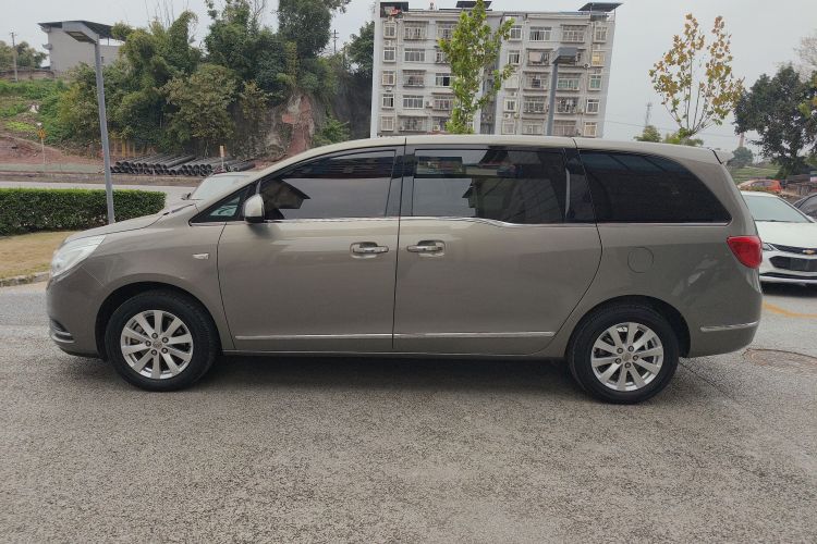 别克GL8 2017款 25S 豪华型 国V车身外观4