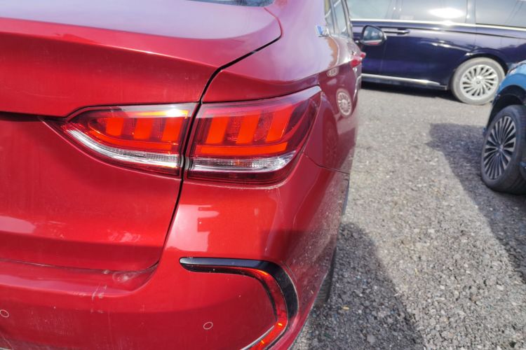 北京汽车 北京EU5 2018款 R550 智潮版车身外观9