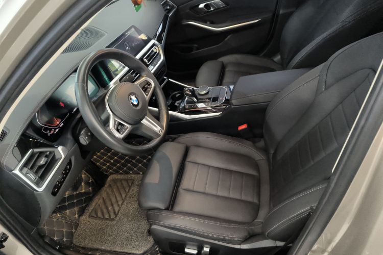 宝马3系 2021款 320Li M运动套装中控内饰19