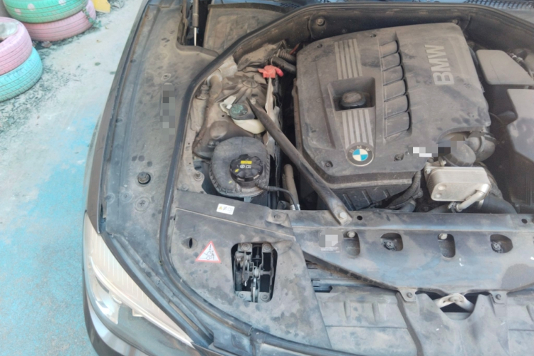 宝马7系 2014款 730Li 臻享型局部细节9006