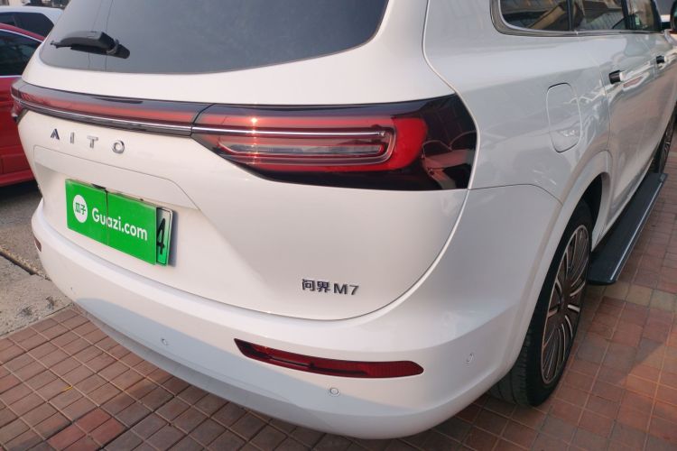 鸿蒙智行 问界M7 2022款 1.5T 四驱旗舰版车身外观9