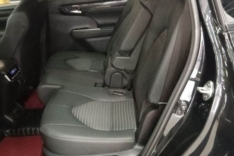 丰田 皇冠陆放 2022款 2.0T 四驱劲耀版中控内饰21