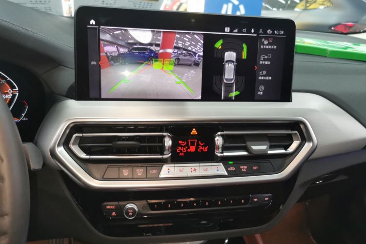 宝马X4 2022款 xDrive 25i M运动套装局部细节16