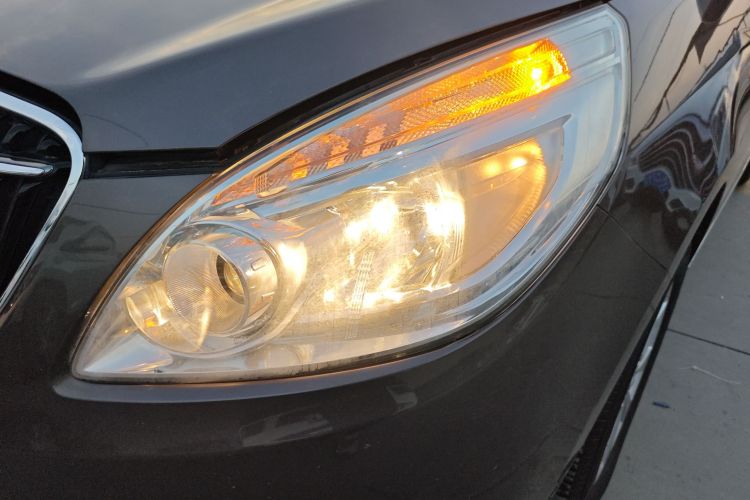 别克GL8 2017款 25S 豪华型 国V局部细节36