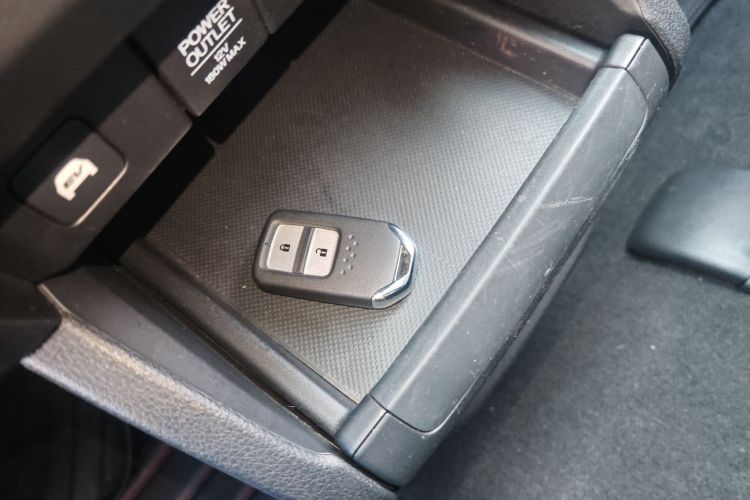 本田 奥德赛 2019款 2.0L 锐·舒享版中控内饰7001