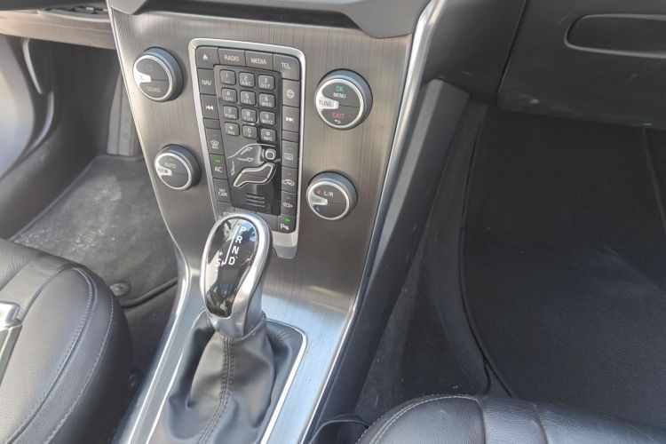 沃尔沃V40 2016款 T4 智雅版局部细节18