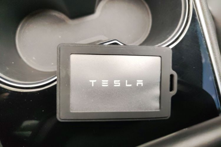 特斯拉 Model 3 2020款 改款 标准续航后驱升级版中控内饰11