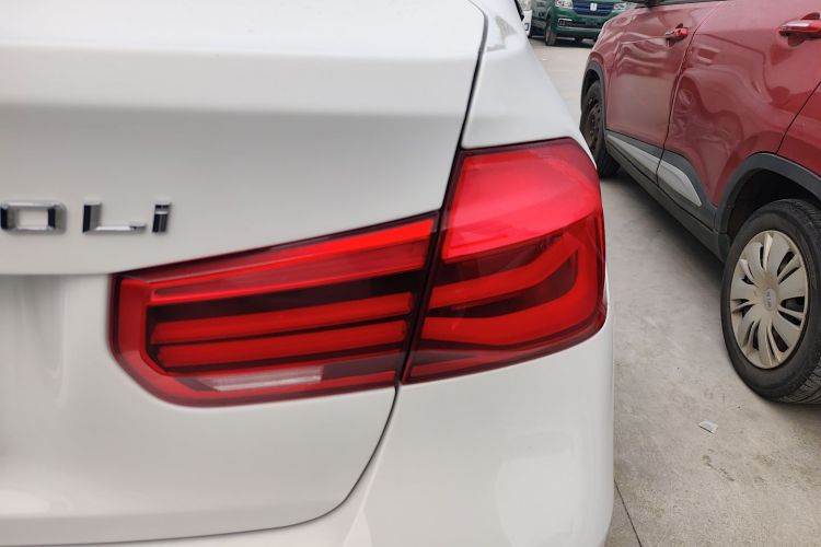 宝马3系 2018款 320Li 领先型M运动套装车身外观9