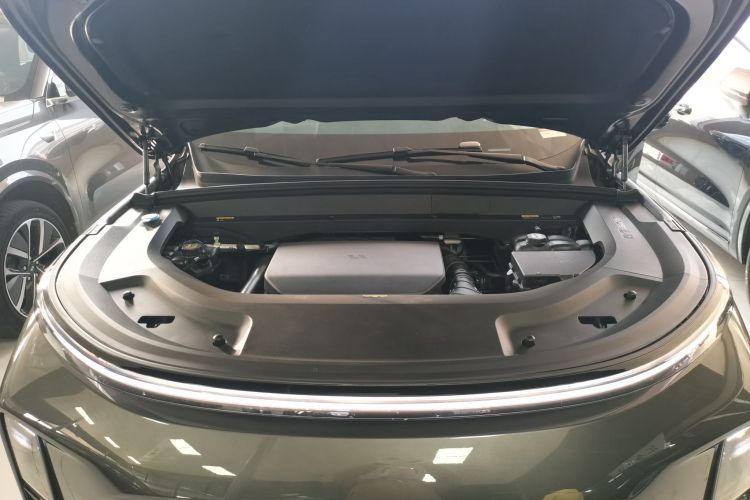 理想汽车 理想L9 2023款 Pro机舱底盘24