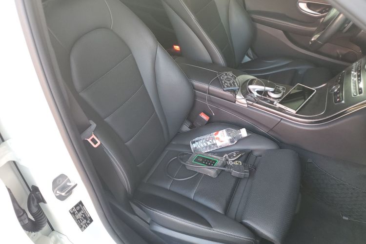 奔驰C级 2017款 改款 C 200 L 运动版局部细节41