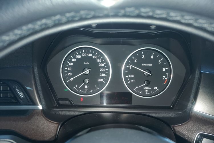 宝马X1 2018款 sDrive18Li 尊享型中控内饰14