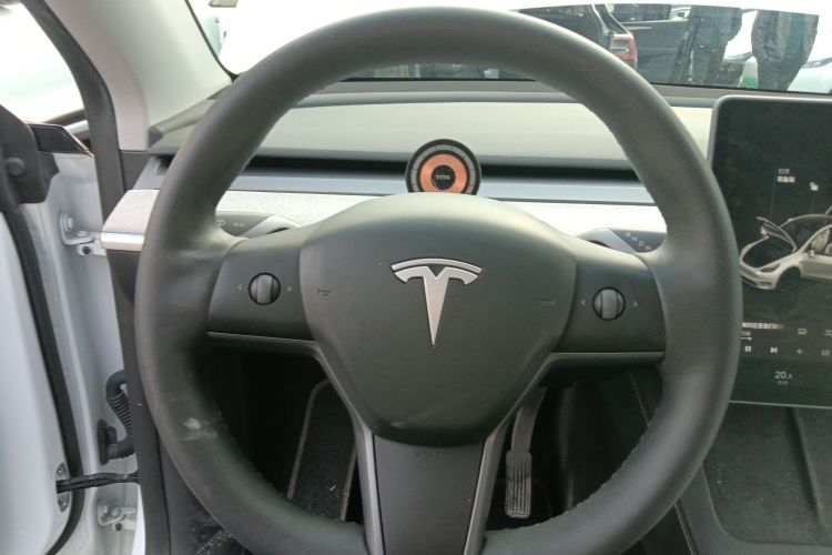 特斯拉 Model Y 2023款 长续航全轮驱动版局部细节13