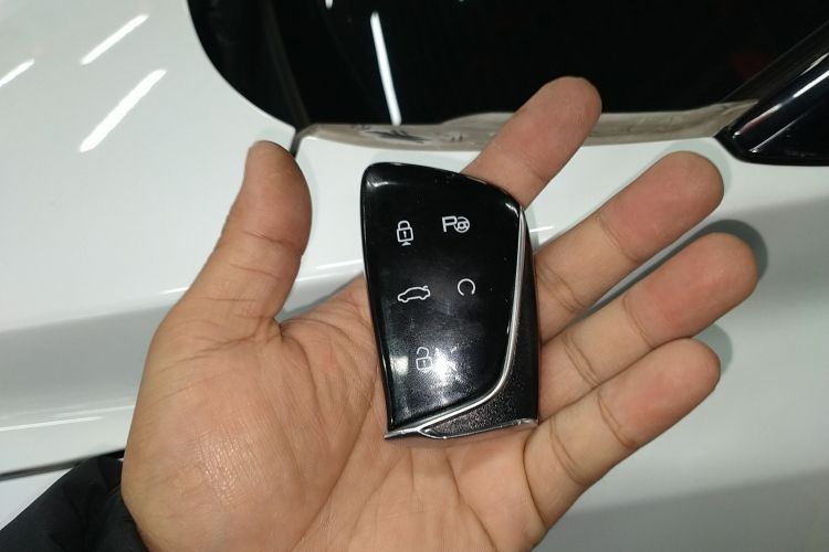 东风风神 风神L7新能源 2024款 205 Plus中控内饰7001